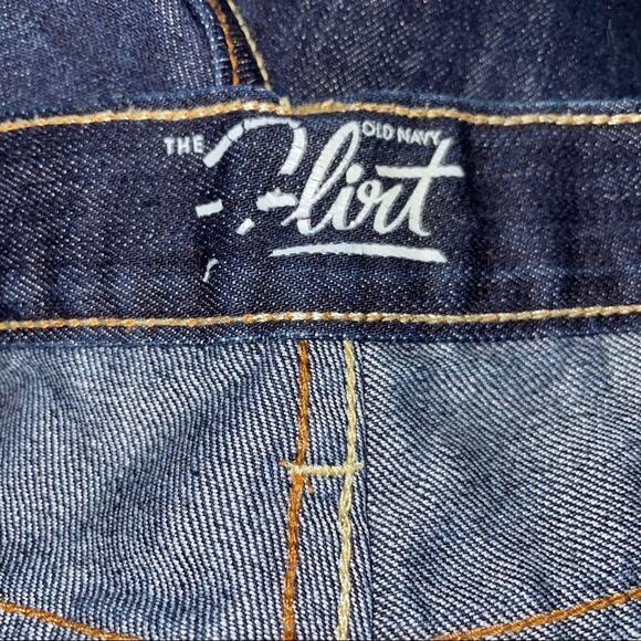 Old Navy The Flirt Jean Shorts - Raw Hem - Dark Wash - Size 6 - Picture 5 of 5